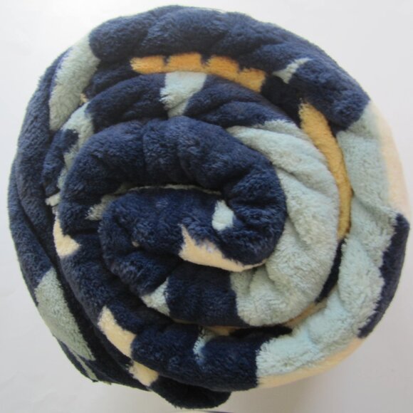 Pendleton Blue Ultra Soft Throw Home Bedding - Picture 5 of 5